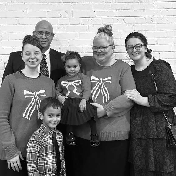 Hi! I’m Riah 🥰 - Picture 3 of 16